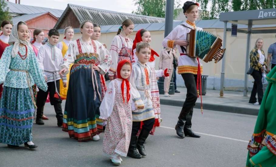 Фестиваль "Играй, гармонь Елецкая!" прошёл в Ельце