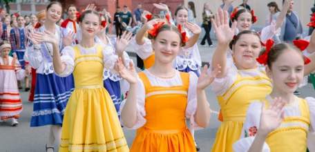 Фестиваль "Играй, гармонь Елецкая!" прошёл в Ельце