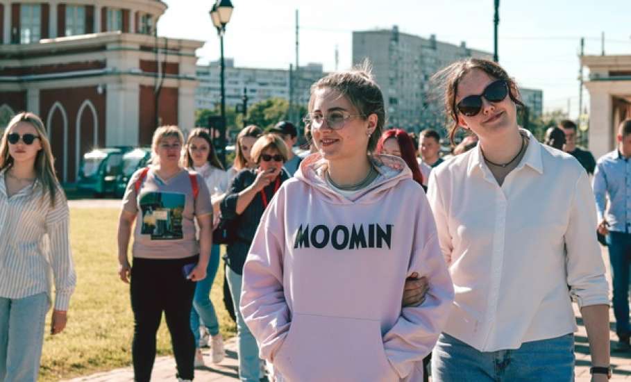 24 мая студенты института филологии и межкультурной коммуникации отправились на увлекательную экскурсию в Москву