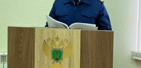 По иску прокуратуры Елецкого района суд взыскал в пользу травмированного на производстве работника 500 тыс. рублей