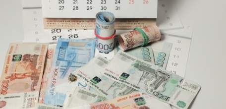 Зарплату бюджетникам планируют увеличить на 10%