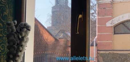 Елецкого предпринимателя оштрафовали на 250 000 рублей за 14 бутылок вина