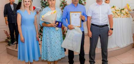 В канун Дня семьи, любви и верности состоялось традиционное чествование самых крепких семей Липецкой области