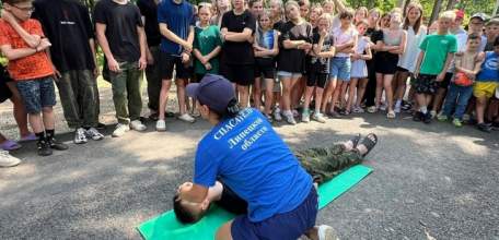 С детьми продолжаются беседы о правилах безопасного поведения на водоёмах