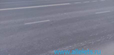 В Ельце по улице Коммунаров случился новый провал грунта!