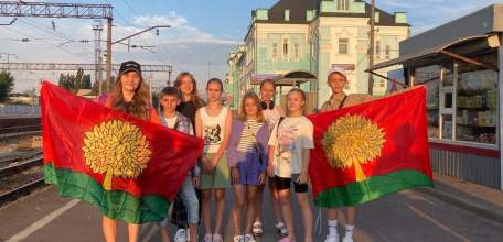 Восемь финалистов конкурса «Большая перемена» от Липецкой области отправились покорять Международный детский центр «Артек»