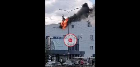 В ЛИПЕЦКЕ ЗАГОРЕЛСЯ ТЦ «ЕВРОПА» НА УЛИЦЕ КАТУКОВА