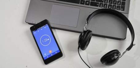 64-летняя ельчанка установила программу и лишилась 800 тысяч рублей