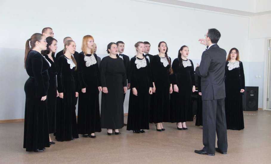 В ЕГУ им. И.А. Бунина состоялся традиционный концерт студенческой филармонии «От классики до рок-н-ролла»