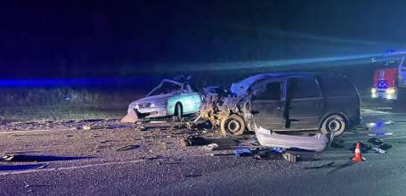 В Становлянском районе в столкновении иномарок трое погибших и четверо пострадавших