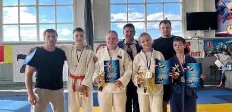 На базе МАУ «Школа Елецкой борьбы» в д. Хмелинец состоялся межрегиональный турнир по дзюдо среди юношей и девушек до 15 лет