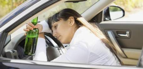 Пьяная дама пыталась дать взятку гаишнику и получила два года условно