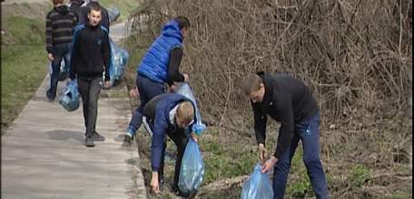 В Ельце продолжаются &laquo;Чистые четверги&raquo;