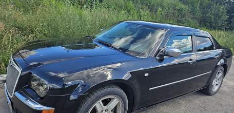 В Елецком районе молодой человек угнал Крайслер и разбил его в хлам, врезавшись в дерево!