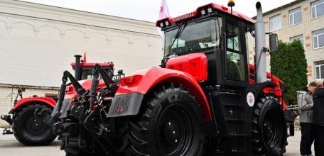 В Ельце открыли учебную аудиторию по классу тракторов