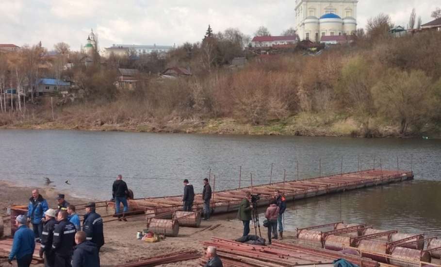 Завтра в Ельце демонтируют понтонный мост!