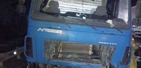 Два человека погибли в результате лобового столкновения автомобилей