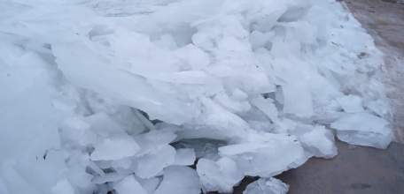 До нового года восемь дней, а на Дону начался ледоход: уровень воды в реке поднялся на 130 сантиметров!