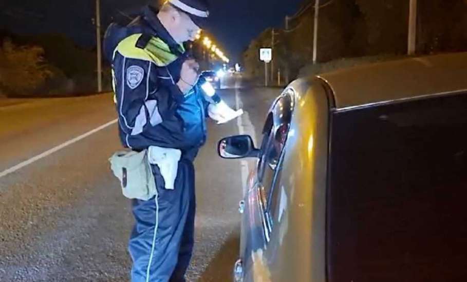 В прошедшие праздники липецкие автоинспекторы задержали на дорогах области почти тридцать нетрезвых за рулем