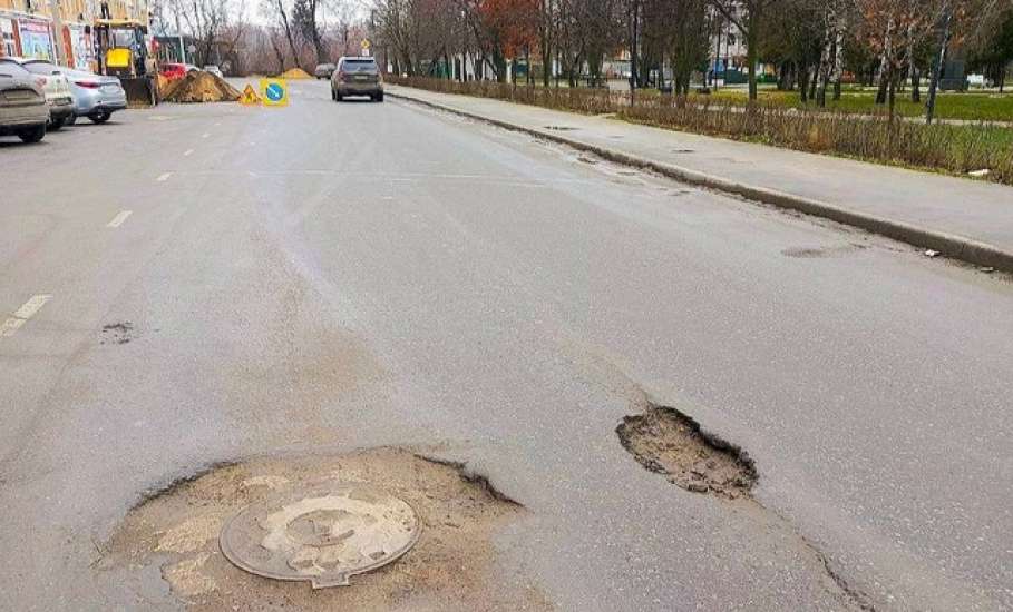 В Ельце начался аварийный ремонт дорог! Даже до весны не простояли!