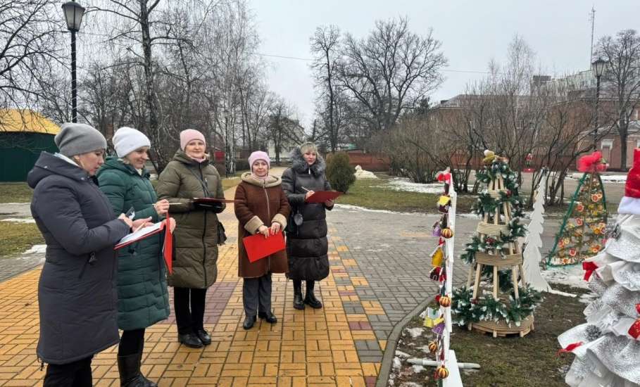 В Ельце подведены итоги городского смотра-конкурса «Парад новогодних ёлок-2025»