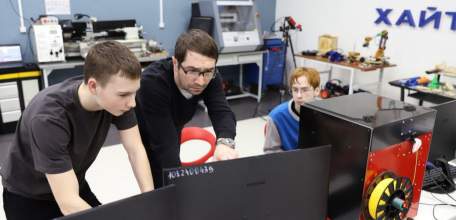 Елецкие школьники создают беспилотники)