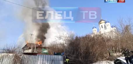 При пожаре в Ельце погиб мужчина!