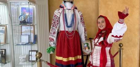 Поздравляем Рыжкину Ксению, обучающуюся отделения народного пения МБУДО «ДШИ 3 г. Ельца»!