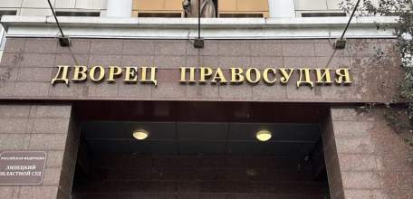 Ельчанка за свой счёт сделала ремонт в многоквартирном доме и взыскала деньги с управляющей компании