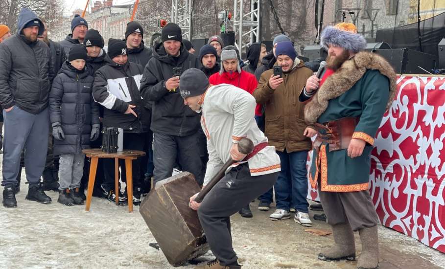 Аншлаг на площади Ленина в Ельце!