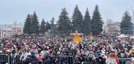 Аншлаг на площади Ленина в Ельце!