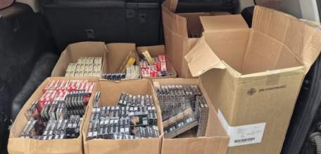 В «Тойоте» 56-летнего ельчанина нашли 2150 пачек немаркированных сигарет