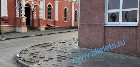 Здание администрации Ельца может обрушиться?