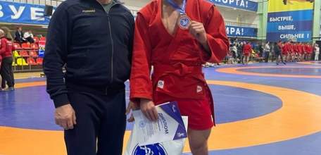 Елецкие самбисты завоевали медали турнира «Покорителей космоса»