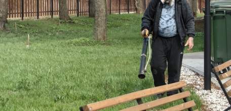 В Ельце прошла обработка от клещей на территории Лыжной базы