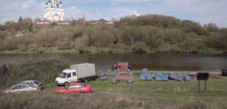 Сегодня в Ельце приступили к установке понтонного моста