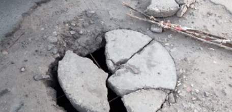 ЧП в Ельце! Не успел новый глава города приступить к своим обязанностям - снова прорывы и провалы по Коммунаров!