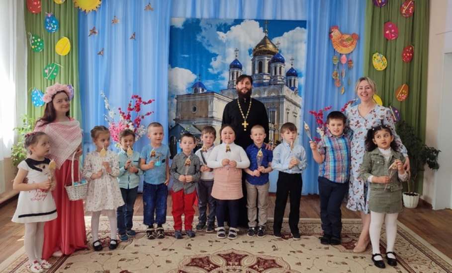 22 апреля в МБДОУ детский сад №41 г. Ельца прошёл праздник Пасхи