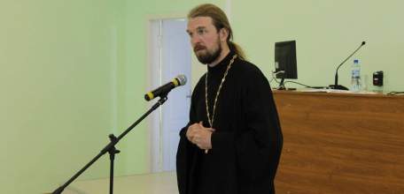 В ЕГУ им. И.А. Бунина прошел концерт в честь празднования православного женского дня святых жен-мироносиц