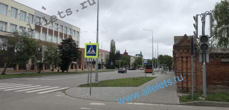 Сегодня на улицах Коммунаров, Свердлова и Орджоникидзе произошла авария на линии электропередач, в результате которой временно вышли из строя светофоры!