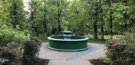 В Ельце сегодня заработали фонтаны! Аж 2 штуки на весь Елец!