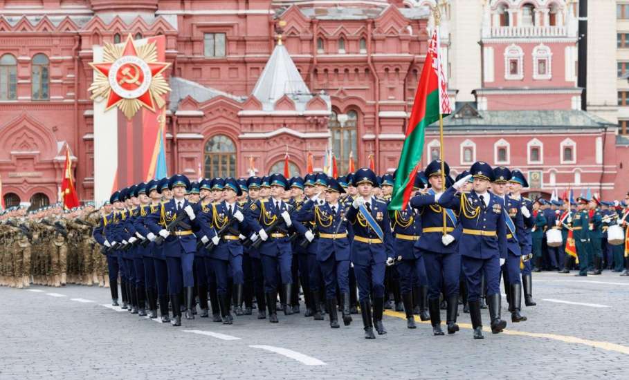 По Красной площади прошли воинские подразделения армий стран Содружества Независимых Государств