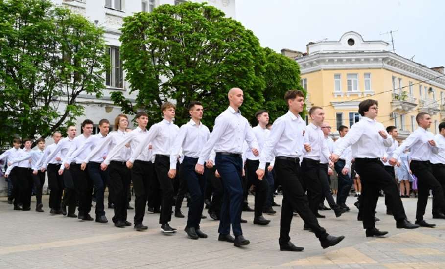 В Ельце прошел «Вальс Победы»