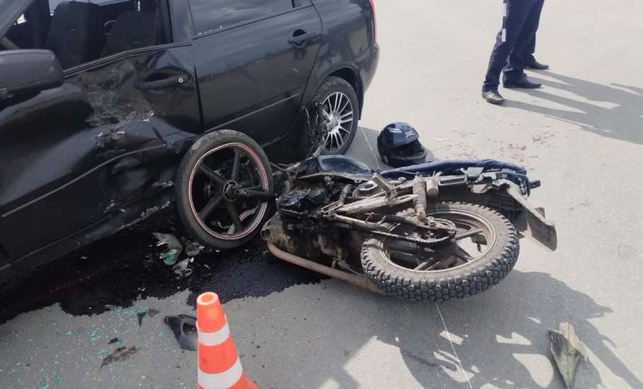 Елецкие автоинспекторы устанавливают обстоятельства ДТП, в котором пострадал подросток. Ребёнок в больнице!
