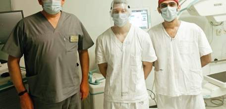 Нейрохирурги больницы скорой помощи Липецка удалили пациентке огромную опухоль шейного отдела позвоночника