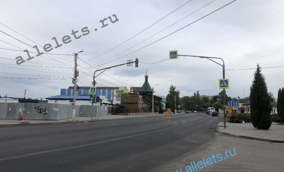 В Ельце укладывают новый асфальт по улице Орджоникидзе