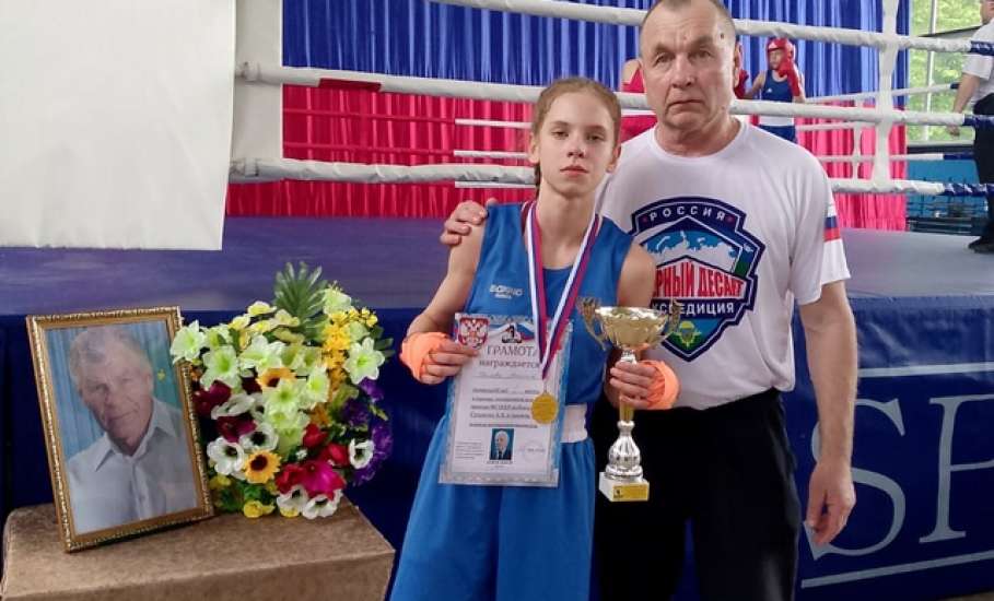 Елецкие спортсмены завоевали золотые медали турнира по боксу!