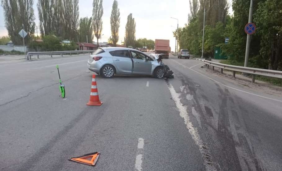 Вчера в Ельце произошло очередное ДТП! Водитель в больнице