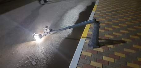 Мужчина, сломавший хлипкие фонари в селе Измалково, задержан полицией