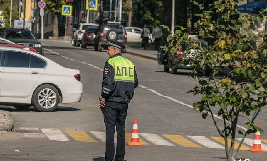Взяточник в Ельце оказался мелким, теперь его будут судить